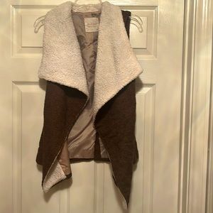 Super cute vest from Altard State  S. Gently used condition. Very stylish!